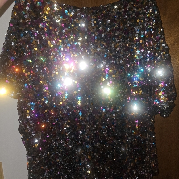 Bling Fling Sequin Top - Picture 14 of 15
